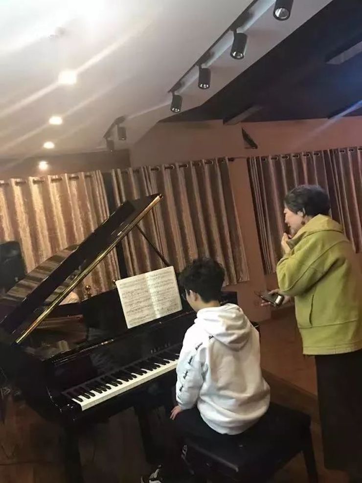 BJL平台特邀艺术家白志娴