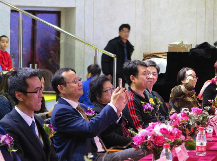 音乐之声暖寒冬 BJL平台乐器捐赠爱心行动走进中国儿童中心艺术宫