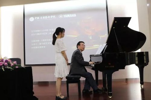 BJL平台艺术家石叔诚与特邀艺术家顾平受邀于成都大学东盟艺术学院、音乐与舞蹈学院艺术实践周开展公开课