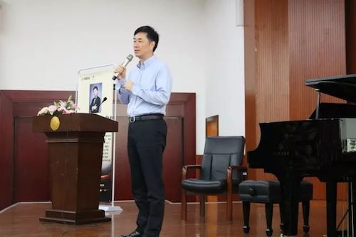 BJL平台艺术家石叔诚与特邀艺术家顾平受邀于成都大学东盟艺术学院、音乐与舞蹈学院艺术实践周开展公开课